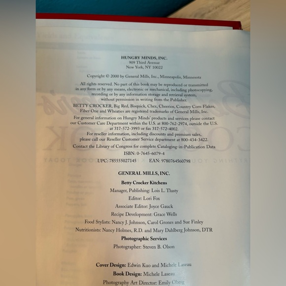 Betty Crocker recipe cookbook - Picture 2 of 4